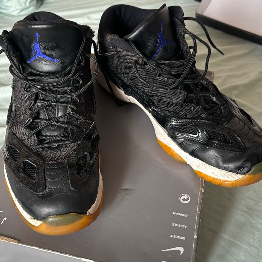Jordan 11 LOWS size 13